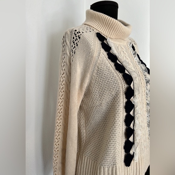 J.Crew Ruffle Front Cable Knit Turtleneck Sweater Size Small - Picture 3 of 9